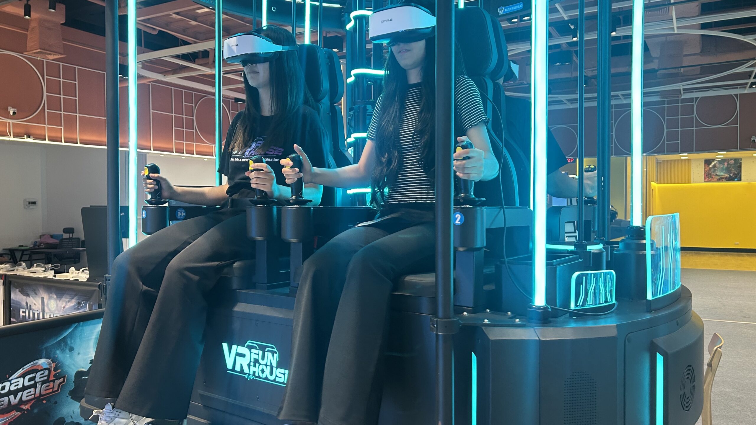 VR Date Nights at VR Fun House