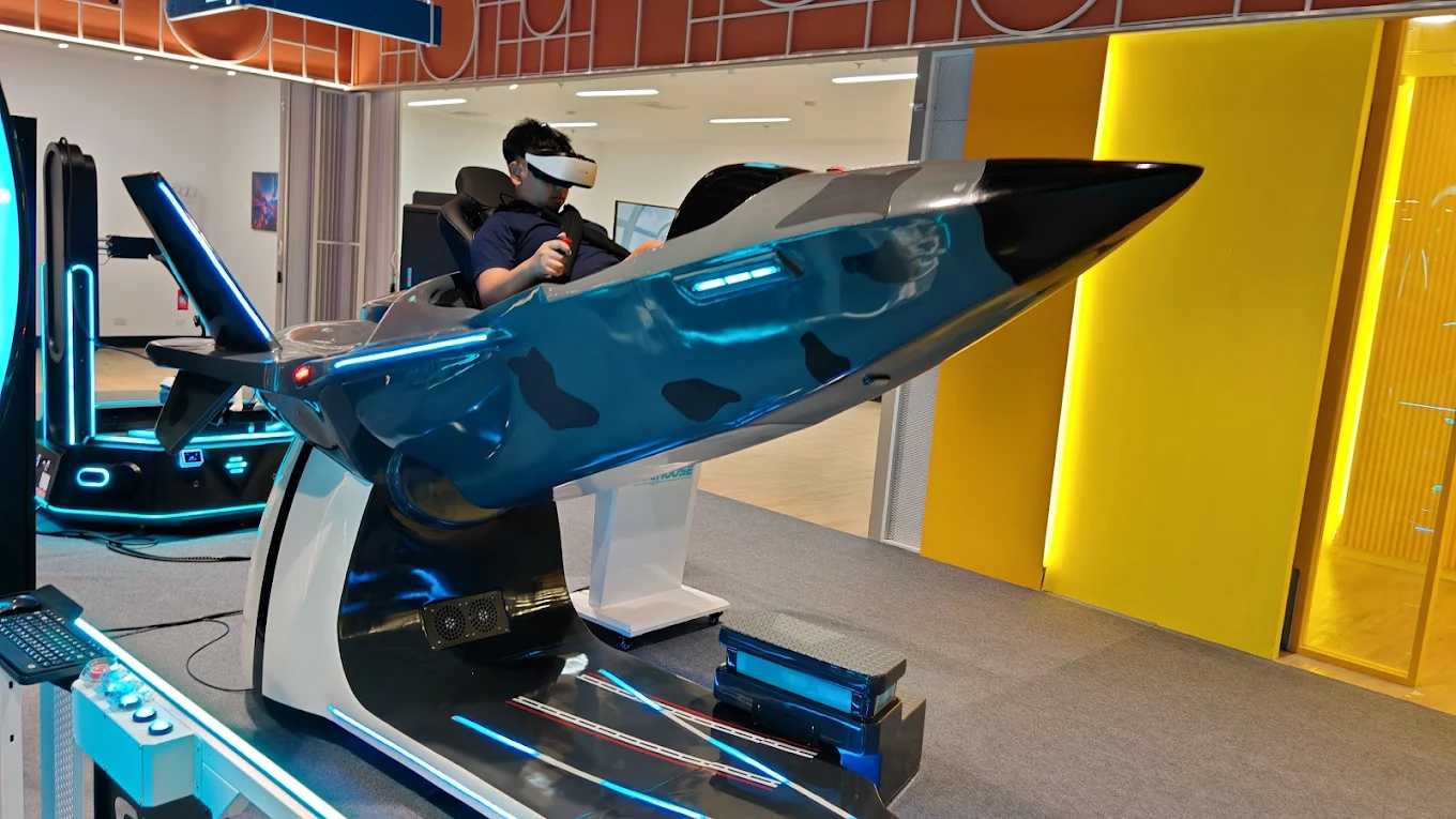 VR Fighter Aircraft at VR Fun House Bangkok