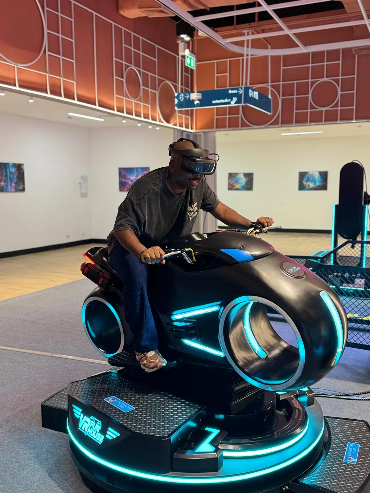 VR 360° Rotate Moto at VR Fun House Bangkok